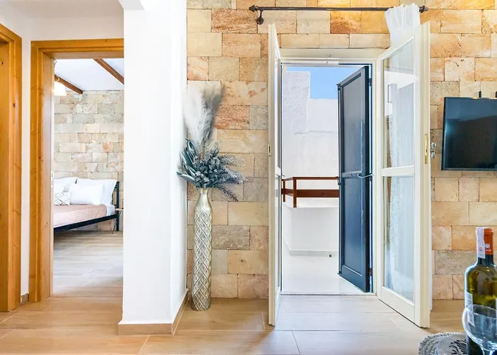 Διαμέρισμα Medieval Poem