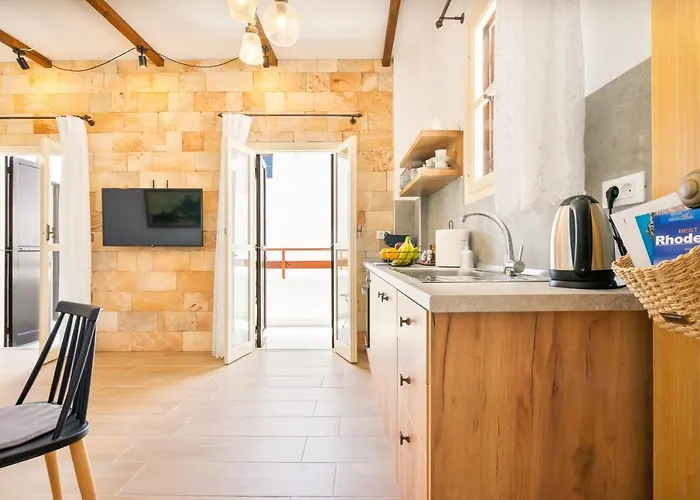 Medieval Poem Διαμέρισμα