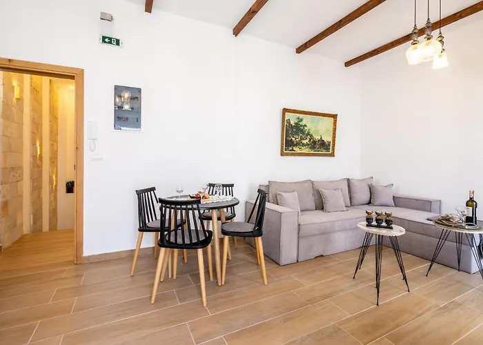 Medieval Poem Διαμέρισμα Rhodes City