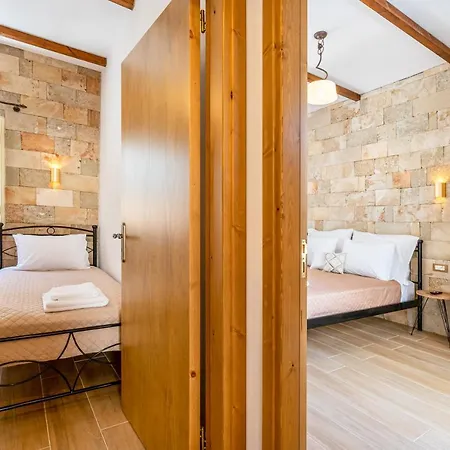 Medieval Poem 公寓