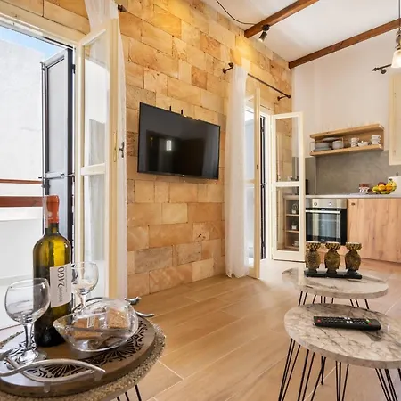 公寓 Medieval Poem *