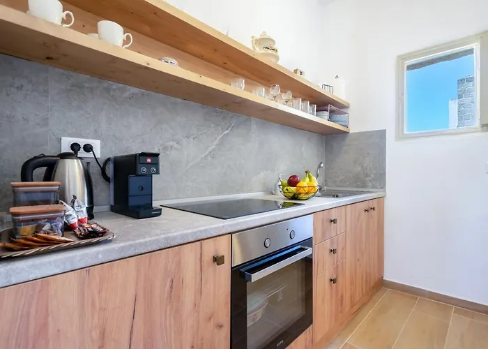 Appartement Medieval Poem